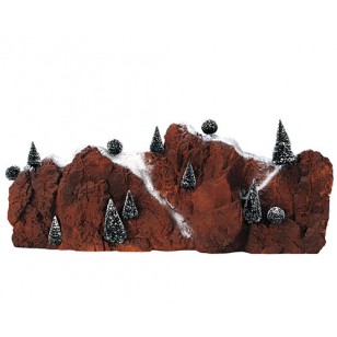 LARGE VILLAGE MOUNTAIN BACKDROP