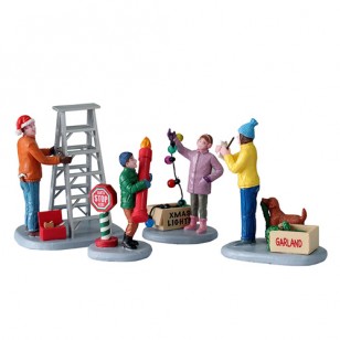 GETTING READY TO DECORATE, SET OF 4 GETTING READY TO DECORATE, SET OF 4